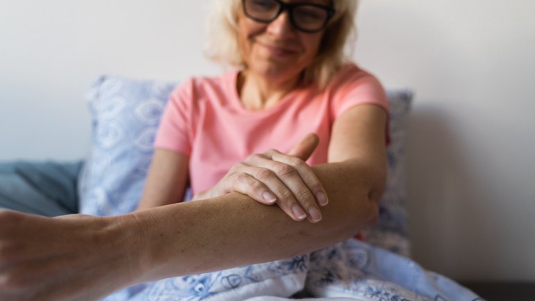 Wechseljahres-Blues: Hormonersatztherapie kann helfen Wechseljahres-Blues: Hormonersatztherapie kann helfen